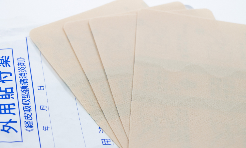 テレワーク 湿布